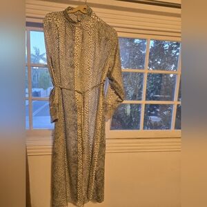H&M Black and White Snakeskin Print Long Sleeve Midi Dress